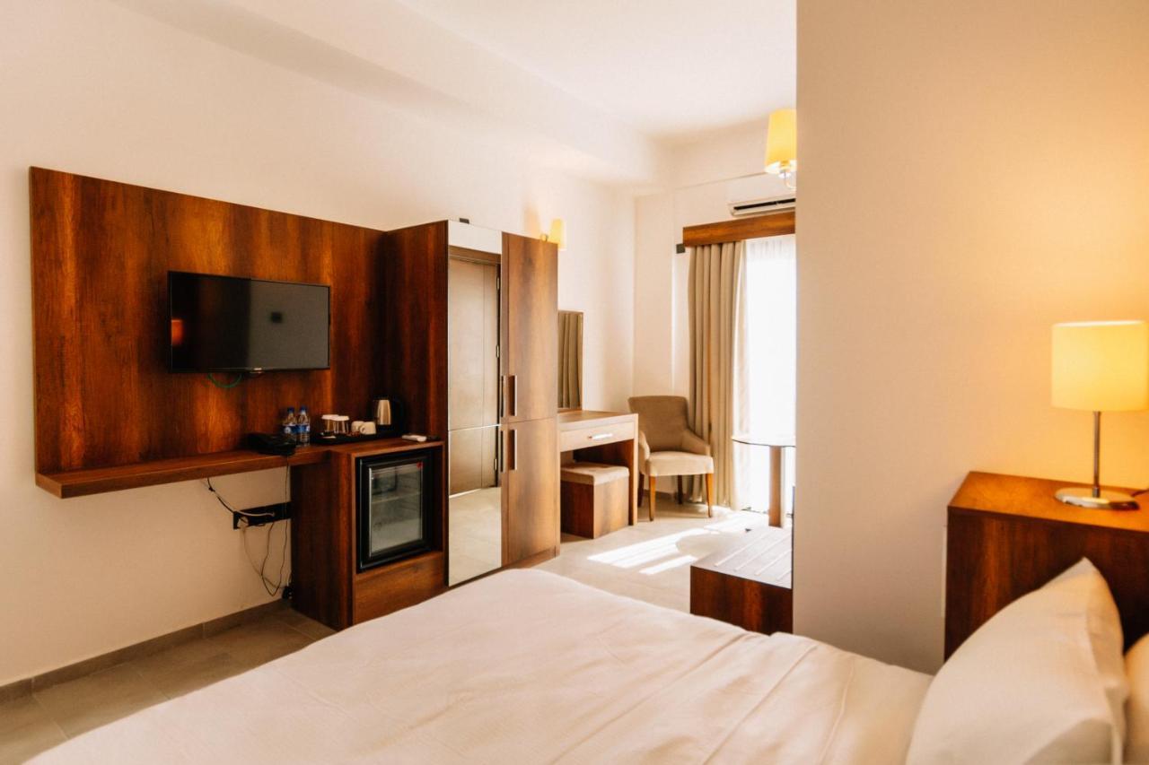 Cezar'S Airport Hotel ニコシア エクステリア 写真